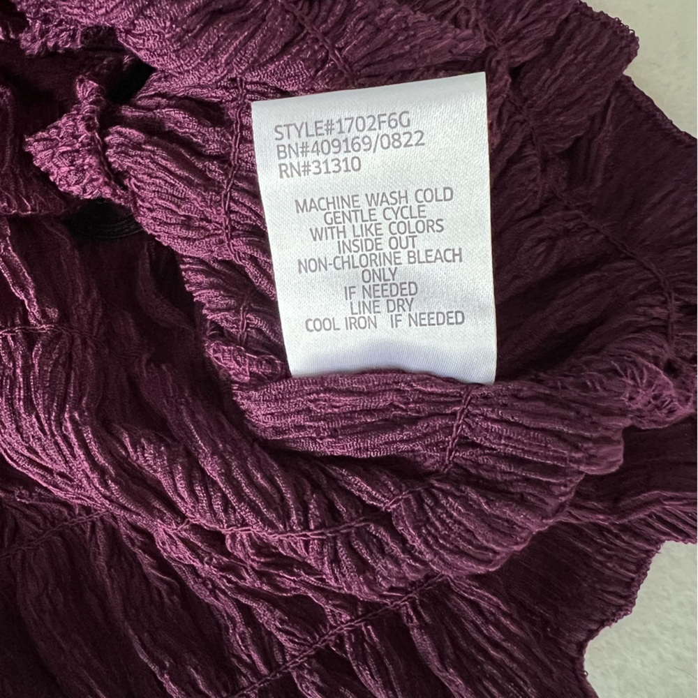 The General Good Women's Off-Shoulder Purple Top NWOT XXL - Picture 9 of 9